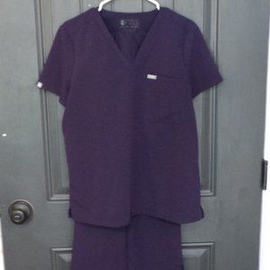 women's FIGS scrubs set - Purple